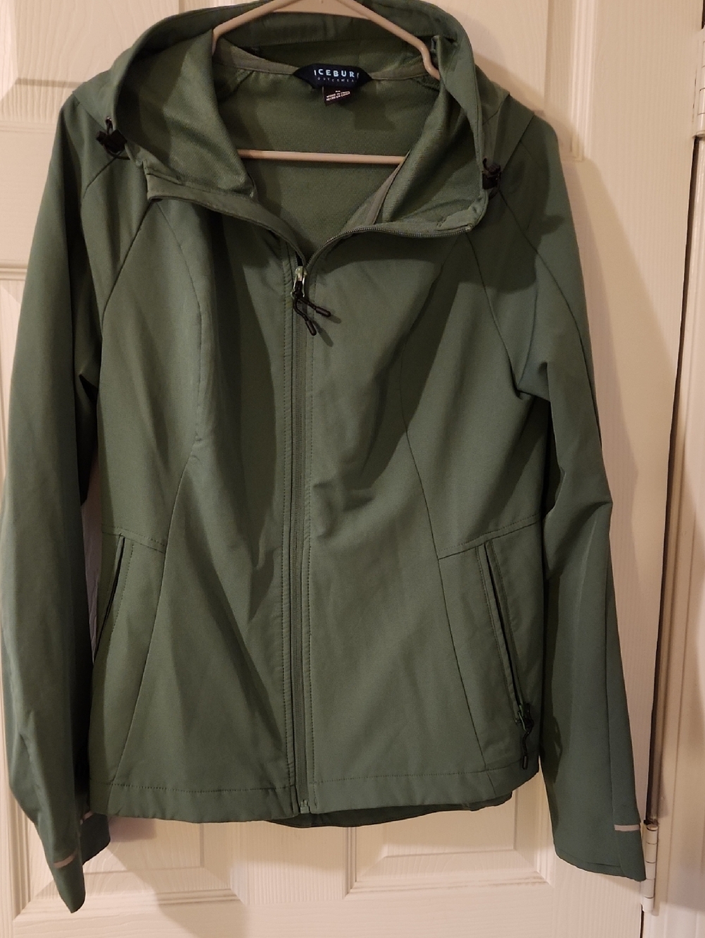 Iceburg Outerwear Women's Green Softshell Jacket Sz M Gorpcore Rugged Outdoors